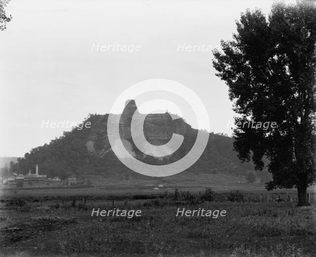 Winona, Sugar Loaf Rocks, near view, c1898. Creator: Unknown.