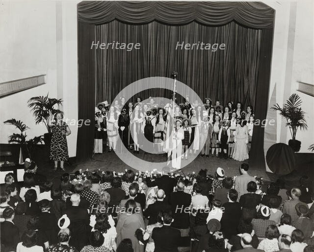 Blackface show, singers, 1935 - 1943. Creator: Unknown.