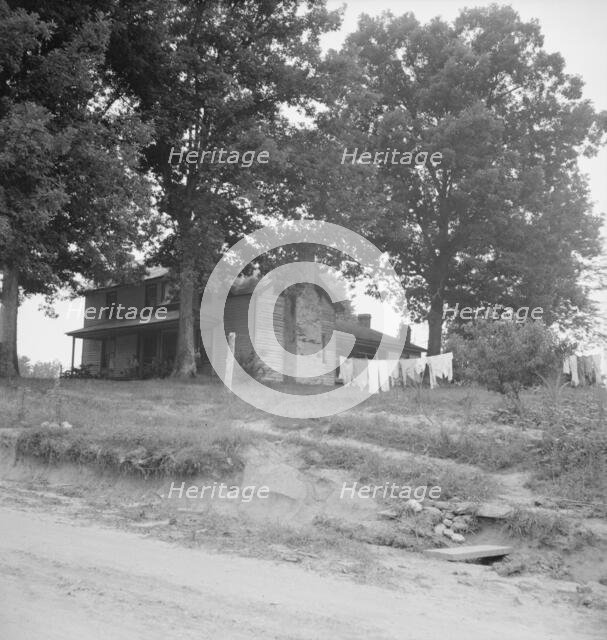 The one-and-a-half story part of this house was..., Person County, North Carolina, 1939. Creator: Dorothea Lange.
