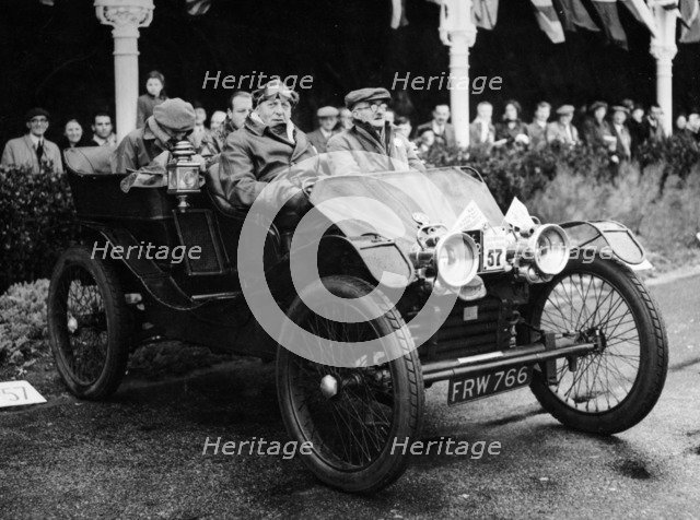 George Lanchester in a 1902 Lanchester, Brighton, East Sussex, 1952. Artist: Unknown