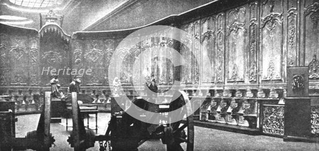 'L'Exposition des oeuvres d'art mutilees ou provenant des regions devastees..., 1916. Creator: Unknown.