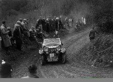 Riley Lynx of EWD Ritchie competing in the MCC Lands End Trial, 1935. Artist: Bill Brunell.