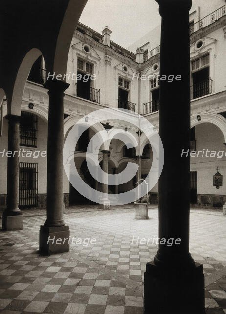 Women's hospital, Cádiz: 18th-century patio, c1900. Creator: Unknown.