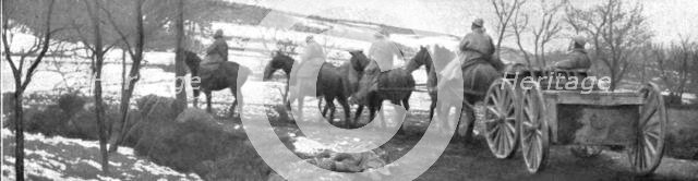 'Les precautions contre les gaz; Tous les masques ajustes, aux betes comme aux gens, la colonne pour Creator: Unknown.