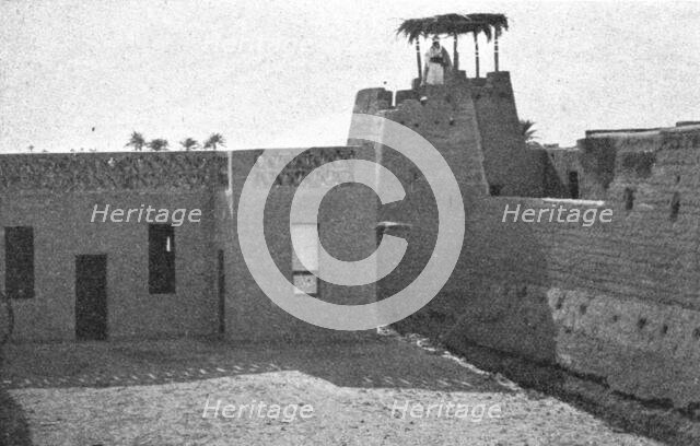 ''La patio d'un indigene riche de l'Adrar; L'Ouest Africain', 1914. Creator: Unknown.