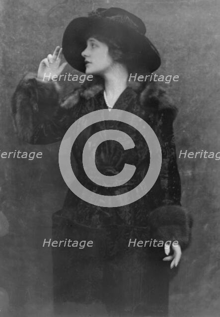 Ferguson, Elsie, Miss, portrait photograph, not before 1921 Sept. 15. Creator: Arnold Genthe.