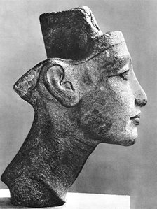Nefertiti, queen and wife of the Pharaoh Akhenaten, Ancient Egyptian, 14th century BC. Artist: Unknown