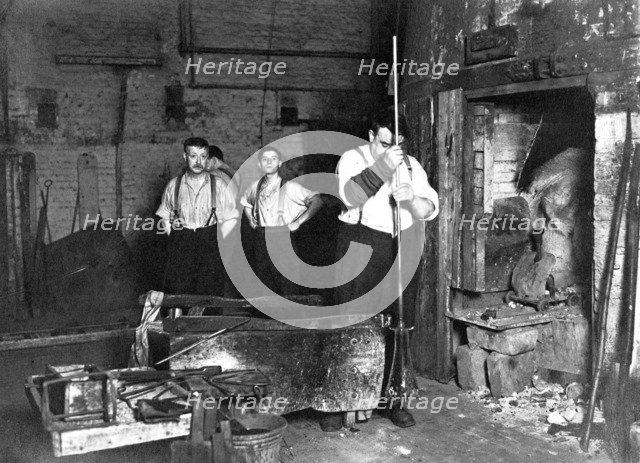 Workers at Whitefriars Glassworks, City of London, (early 20th century?). Artist: Unknown