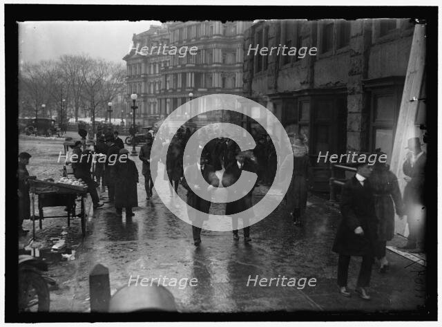 Street scene near 17th Street and State, War & Navy building, Washington, DC, between 1913 and 1918. Creator: Harris & Ewing.