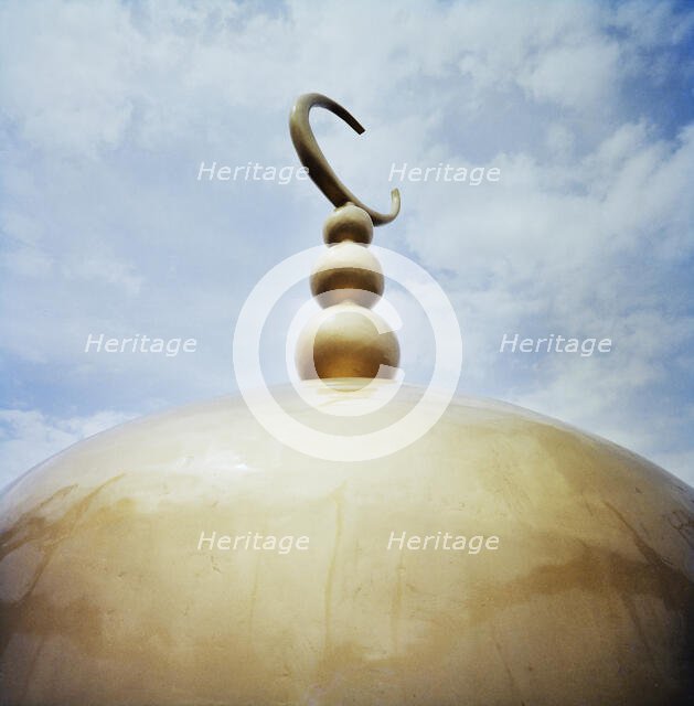 London Central Mosque and The Islamic Cultural Centre, Park Road, Regent's Park, GLA, 07/02/1977. Creator: John Laing plc.