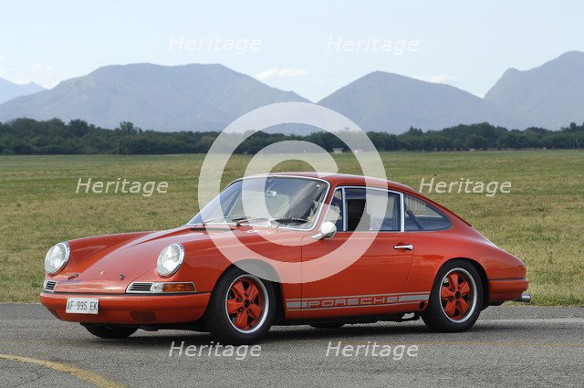 1965 Porsche 911 2000 R Artist: Unknown.