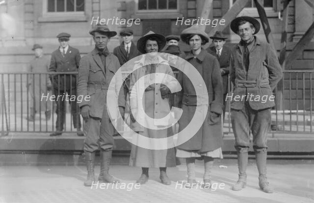 Los Angeles Hikers, N.Y., 12/30/13, W.A. Clarkson, Mrs. Mabel Ackerman, Carrie Van Gaasbeck and A.A. Creator: Bain News Service.