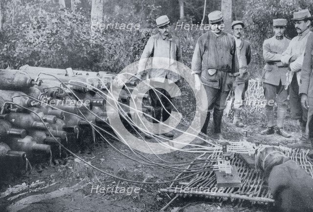 French soldiers with gas cylinders, World War I, 1915. Artist: Unknown