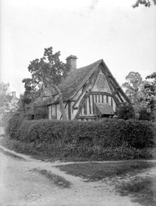 Cottage, Winchcombe, Gloucestershire. Artist: Nathaniel Lloyd