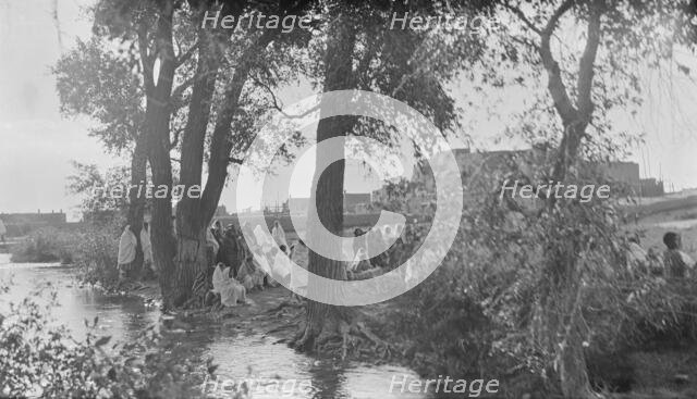 [Taos Pueblo, New Mexico], between 1899 and 1928. Creator: Arnold Genthe.