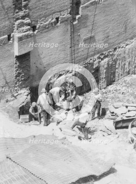 New York City views, between 1927 and 1938. Creator: Arnold Genthe.