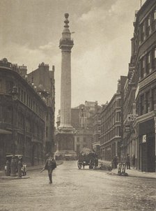 The monument. From the album: Photograph album - London, 1920s. Creator: Harry Moult.