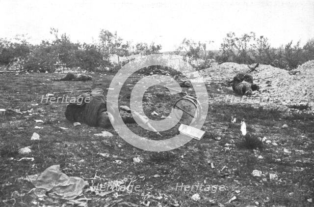 'La bataille de Champagne; L'ennemi, malgre son desarroi, nous opposa une vive..., 1915 (1924). Creator: Unknown.