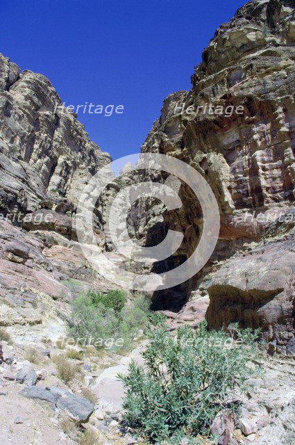 Walk to El Deir (the Monastery), Petra, Jordan. 