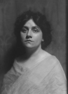 Parker, Corinne, Miss, portrait photograph, 1913. Creator: Arnold Genthe.