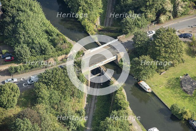 Windmill Bridge, aka Three Bridges, on the Grand Union Canal at Hanwell, London, 2021. Creator: Damian Grady.
