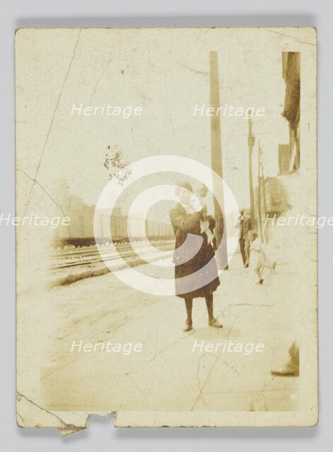 Photographic print of unidentified woman and child, early 20th century. Creator: Unknown.