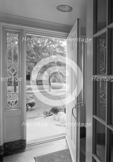 Dr. E. Hall Kline, residence on N. Broadway, Nyack, New York, 1941. Creator: Gottscho-Schleisner, Inc.