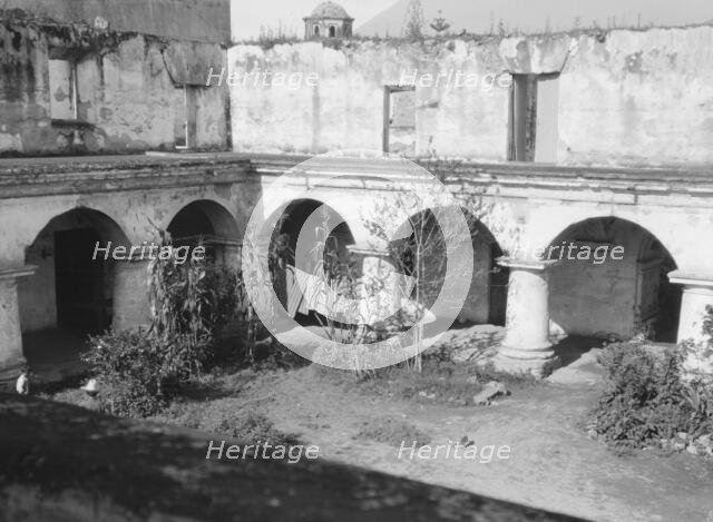 Travel views of Cuba and Guatemala, between 1899 and 1926. Creator: Arnold Genthe.