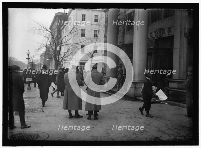 Street Scene, near G Street, Washington, D.C., between 1913 and 1918. Creator: Harris & Ewing.