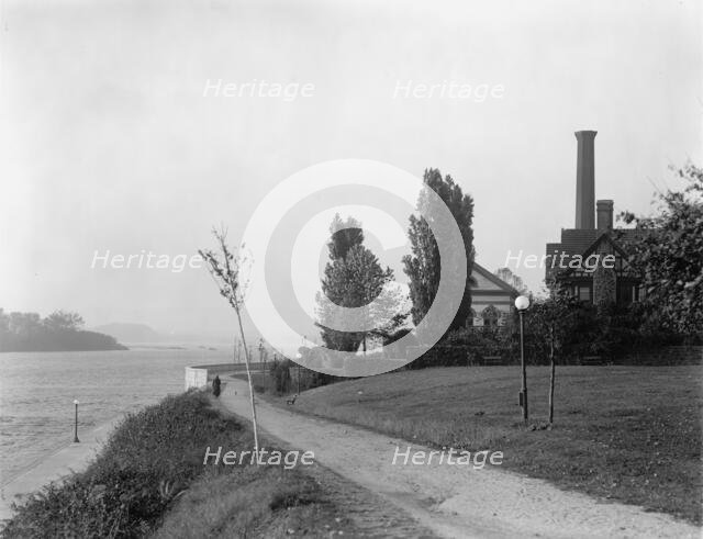 Water works and plaza, Harrisburg, Pa., between 1900 and 1920. Creator: Unknown.