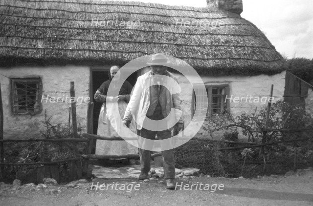 Lydia and George Wyatt, East Harptree, Somerset, (c1900-1910?) Artist: Cecil Sharp