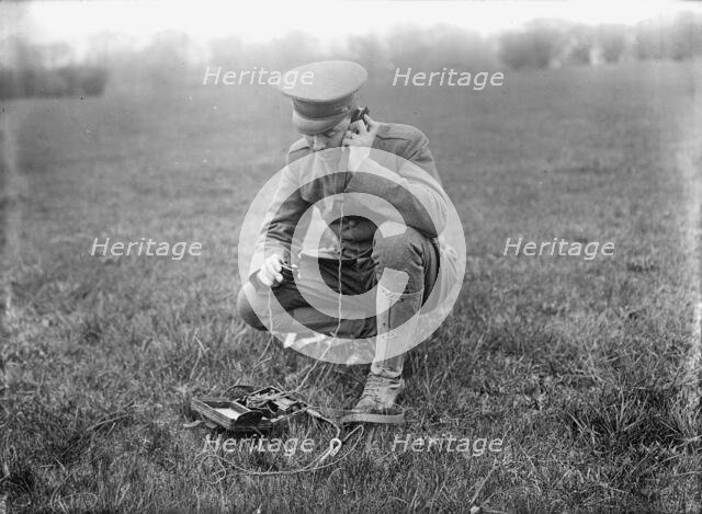 Army, U.S. Field Buzzer, 1915. Creator: Harris & Ewing.