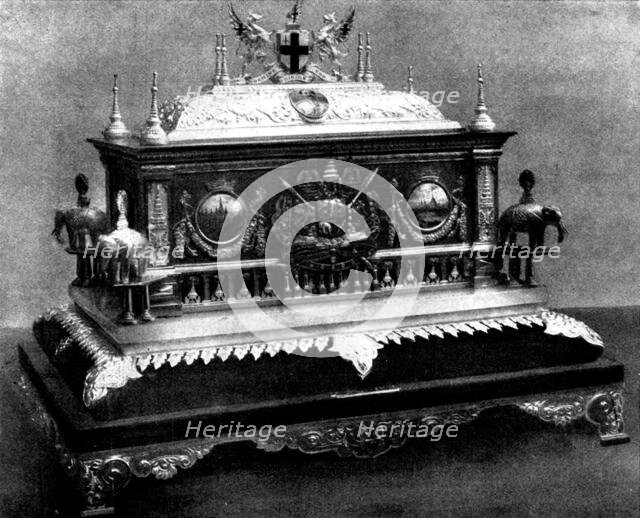 London's Gift to the King of Siam, 1898. Creator: Unknown.