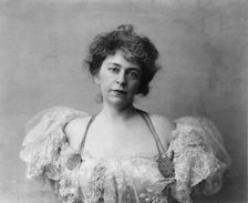 Alice (Pike) Barney, 1857-1931, between c1890 and c1910. Creator: Frances Benjamin Johnston.