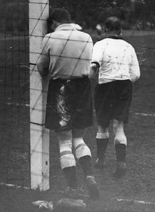 Weeping goalkeeper, football match between Sweden and England, 1928. Artist: Unknown