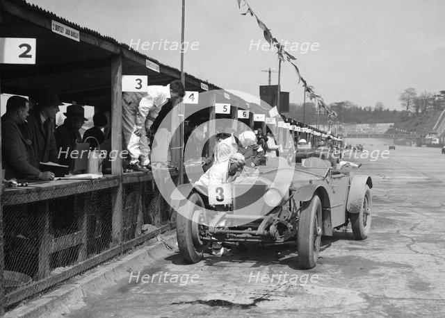 Dudley Froy and George Field's Invicta at the JCC Double Twelve race, Brooklands, 8/9 May 1931. Artist: Bill Brunell.
