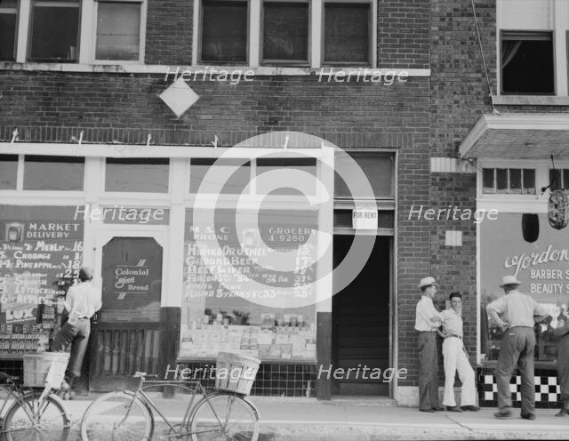 Headquarters of the Southern Tenant Farmers Union, Memphis, Tennessee, 1937. Creator: Dorothea Lange.
