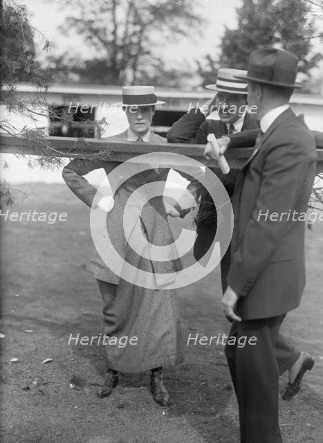 Horse Shows - Mrs. C.A. Munn, 1916. Creator: Harris & Ewing.
