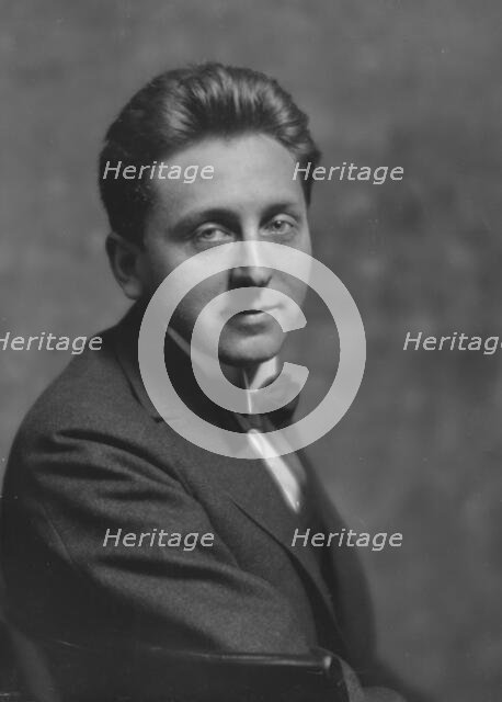 Schnabel, Mr., portrait photograph, 1916 Mar. 28. Creator: Arnold Genthe.