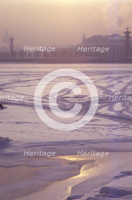River Neva, towards Yassilievsky Island, Leningrad, 20th century. Artist: CM Dixon.