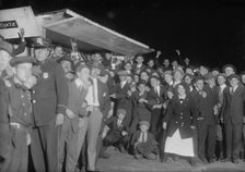 Fans outside the Polo Grounds, NY, 1913. Creator: Bain News Service.