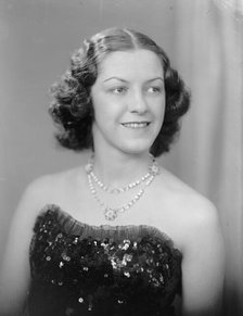 Henderson, Adrianne, Miss - Portrait, 1939. Creator: Harris & Ewing.