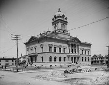 Duval County Court House, Jacksonville, Fla., between 1900 and 1905. Creator: Unknown.