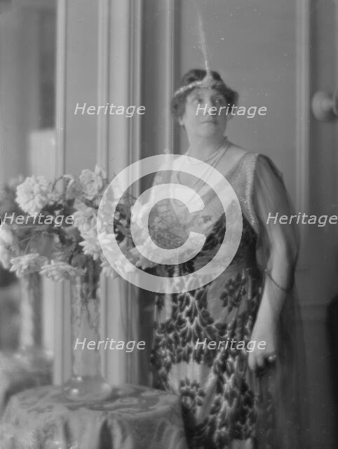 Melba, Madame, portrait photograph, 1917 Dec. Creator: Arnold Genthe.