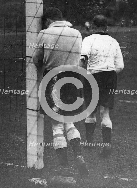 Weeping goalkeeper, football match between Sweden and England, 1928. Artist: Unknown