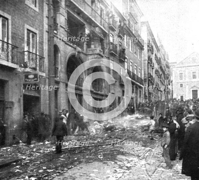 Coup d'etat in Portugal; Auto-da-fe in front of the building of the Democratic newspaper..., 1917. Creator: Unknown.