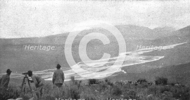 'les Italiens en Albanie ; A l'ouest de Valona: la vallee de la riviere Vojussa don’t les Autrichien Creator: Unknown.