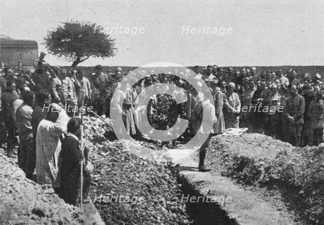 'Mort de laviateur Boillot; Les funerailles de Boillot : allocution prononcee par..., 1916. Creator: Unknown.