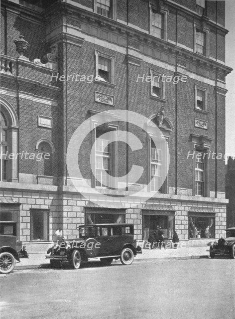 Detail of end bay, Hotel Statler, Buffalo, New York, 1923. Artist: Unknown.