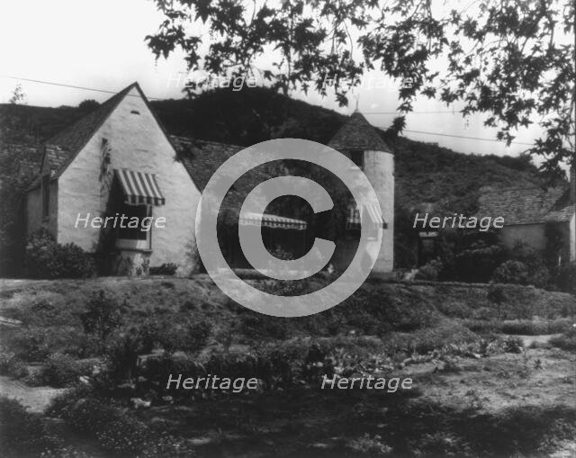 Home on Highland Ave., no. 2314, Hollywood, California, 1917. Creator: Frances Benjamin Johnston.